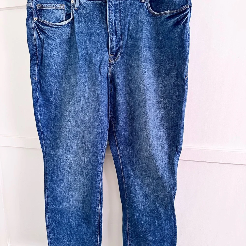 Good American Deep Blue Relaxed Jeans - Picture 1 of 3